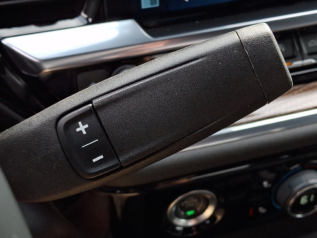 Used 2024 Chevrolet Silverado 1500 LT AWD/4WD image 15