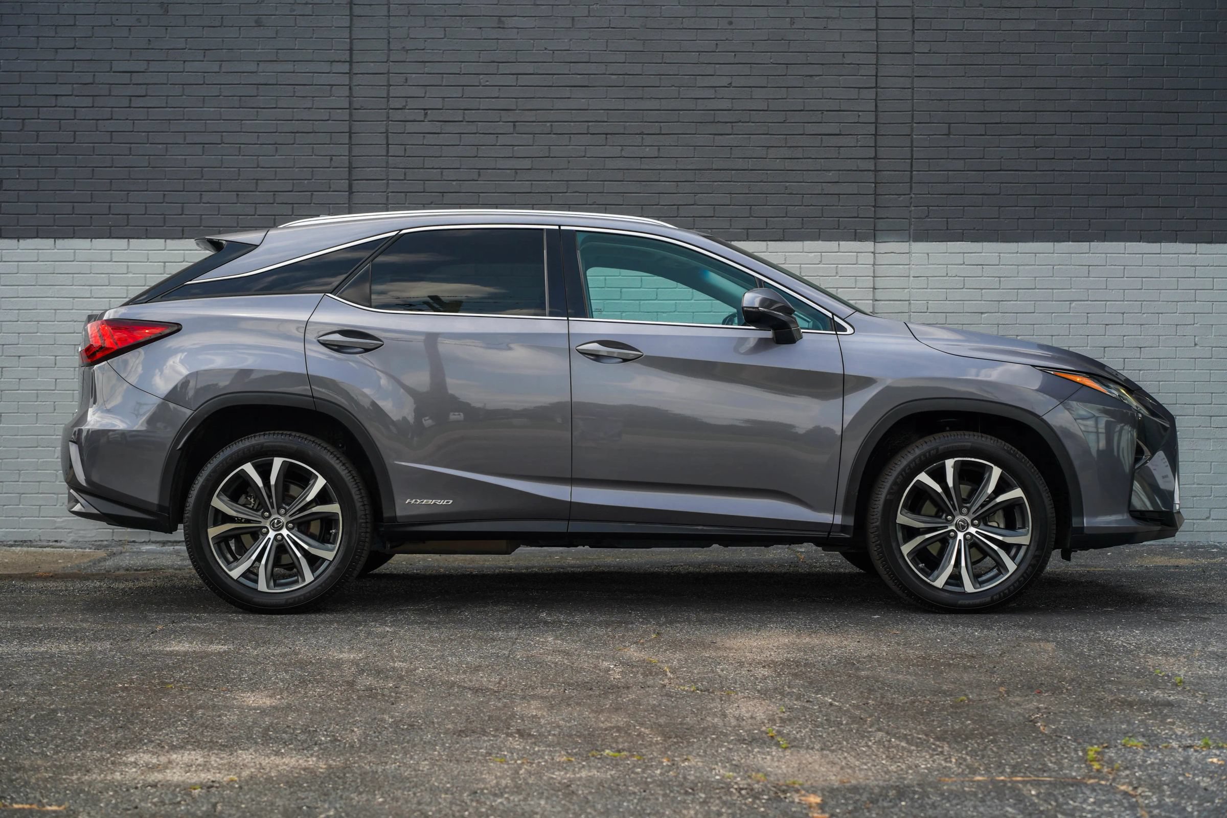 Used 2018 Lexus RX 450h AWD w/ Premium Package image 4