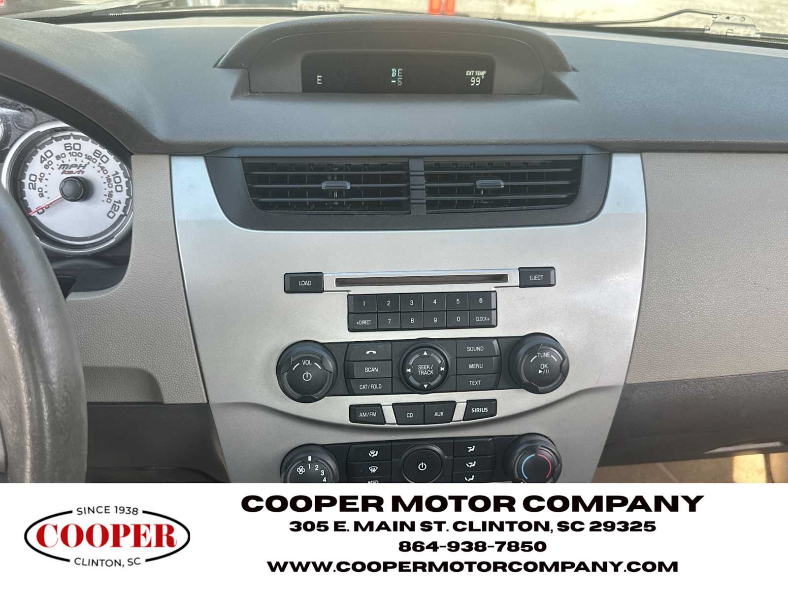 Used 2010 Ford Focus SE FWD image 22