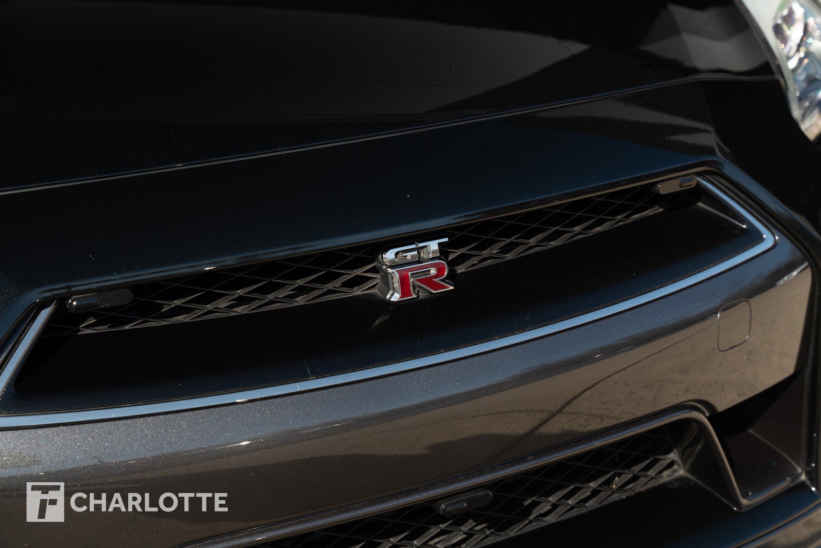 Used 2015 Nissan GT-R Premium image 3