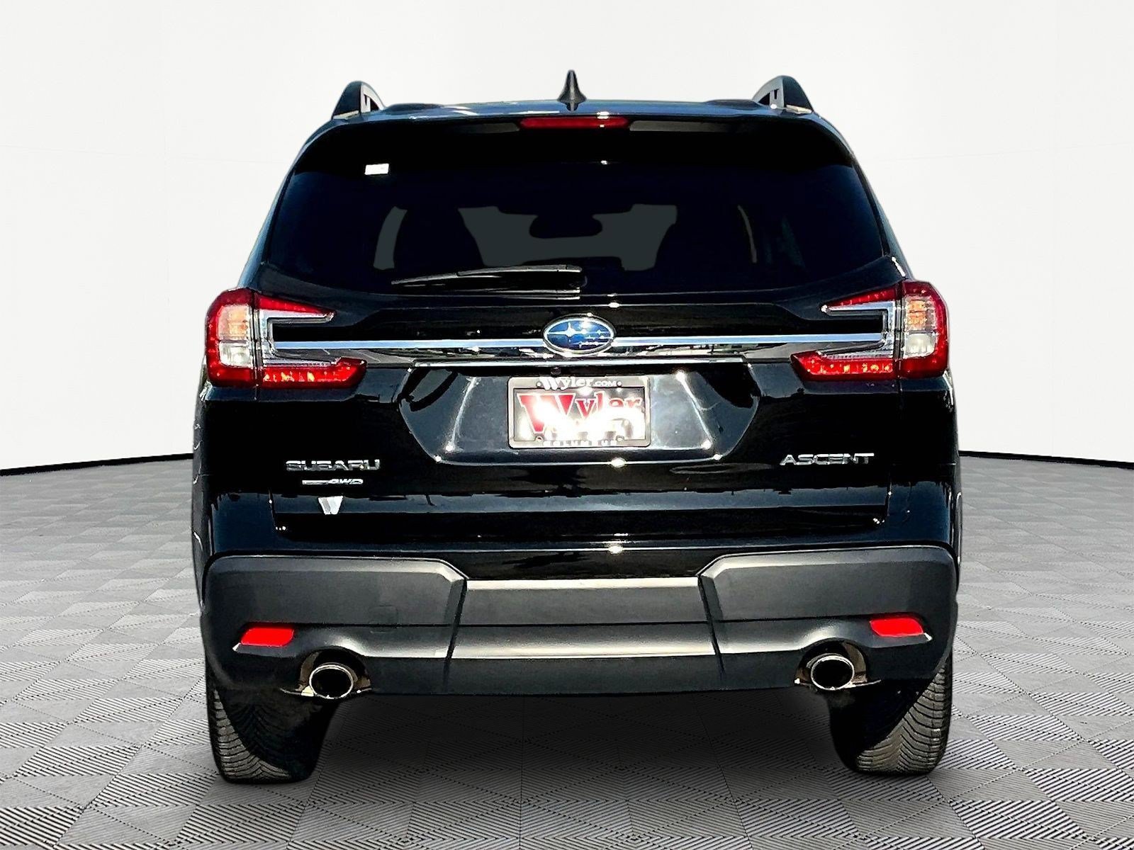 Used 2024 Subaru Ascent Premium AWD/4WD image 5