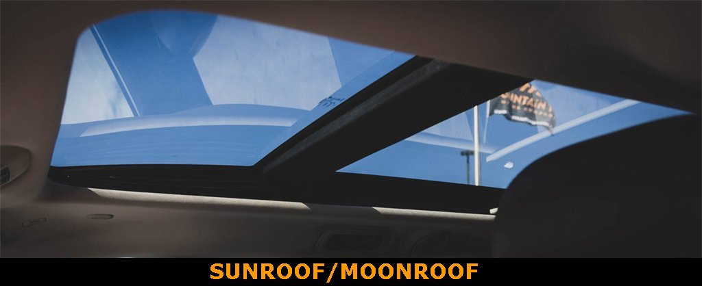 Used 2018 Chrysler Pacifica Limited w/ Tire & Wheel Group image 11