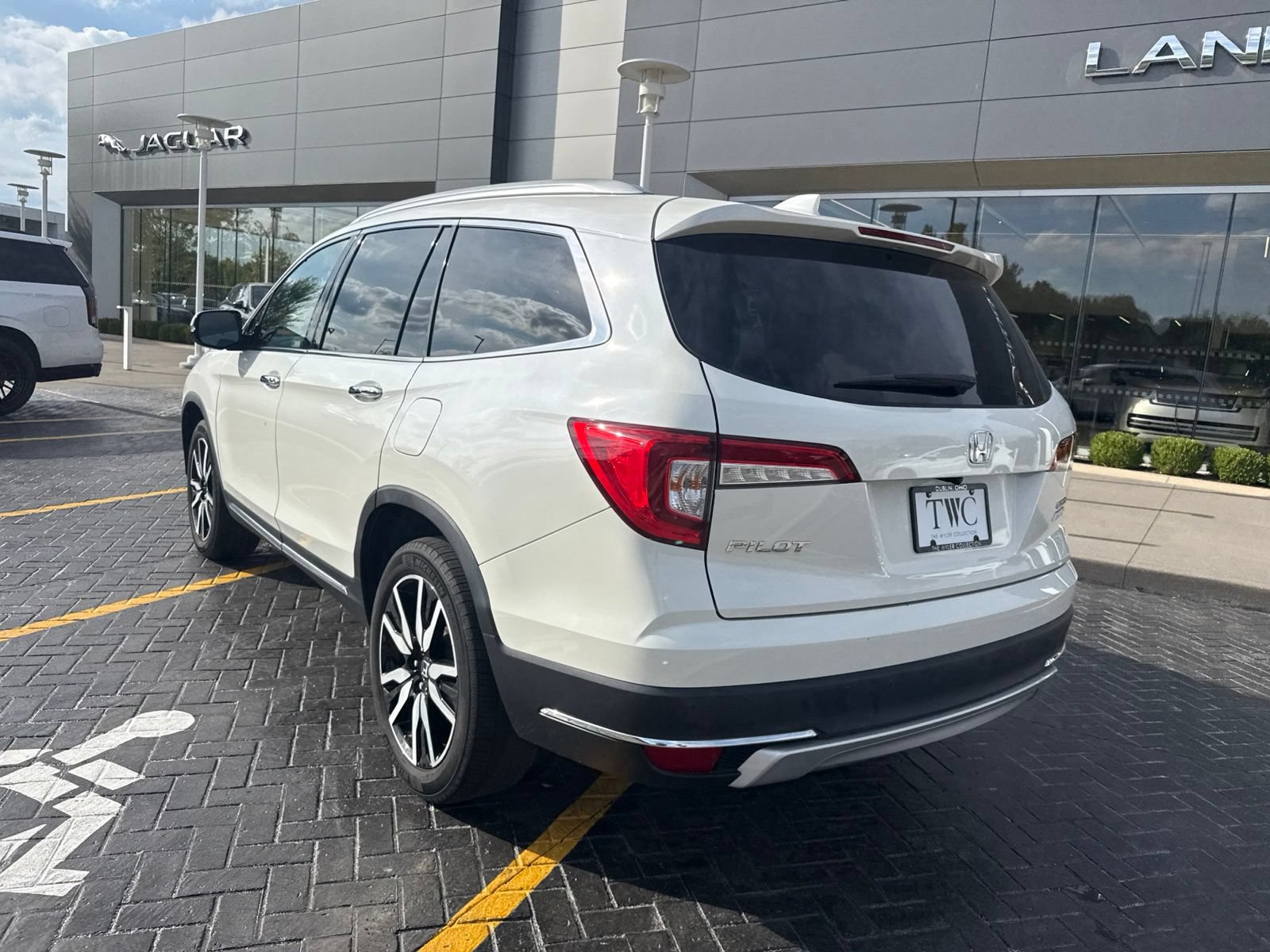 Used 2019 Honda Pilot Touring image 7