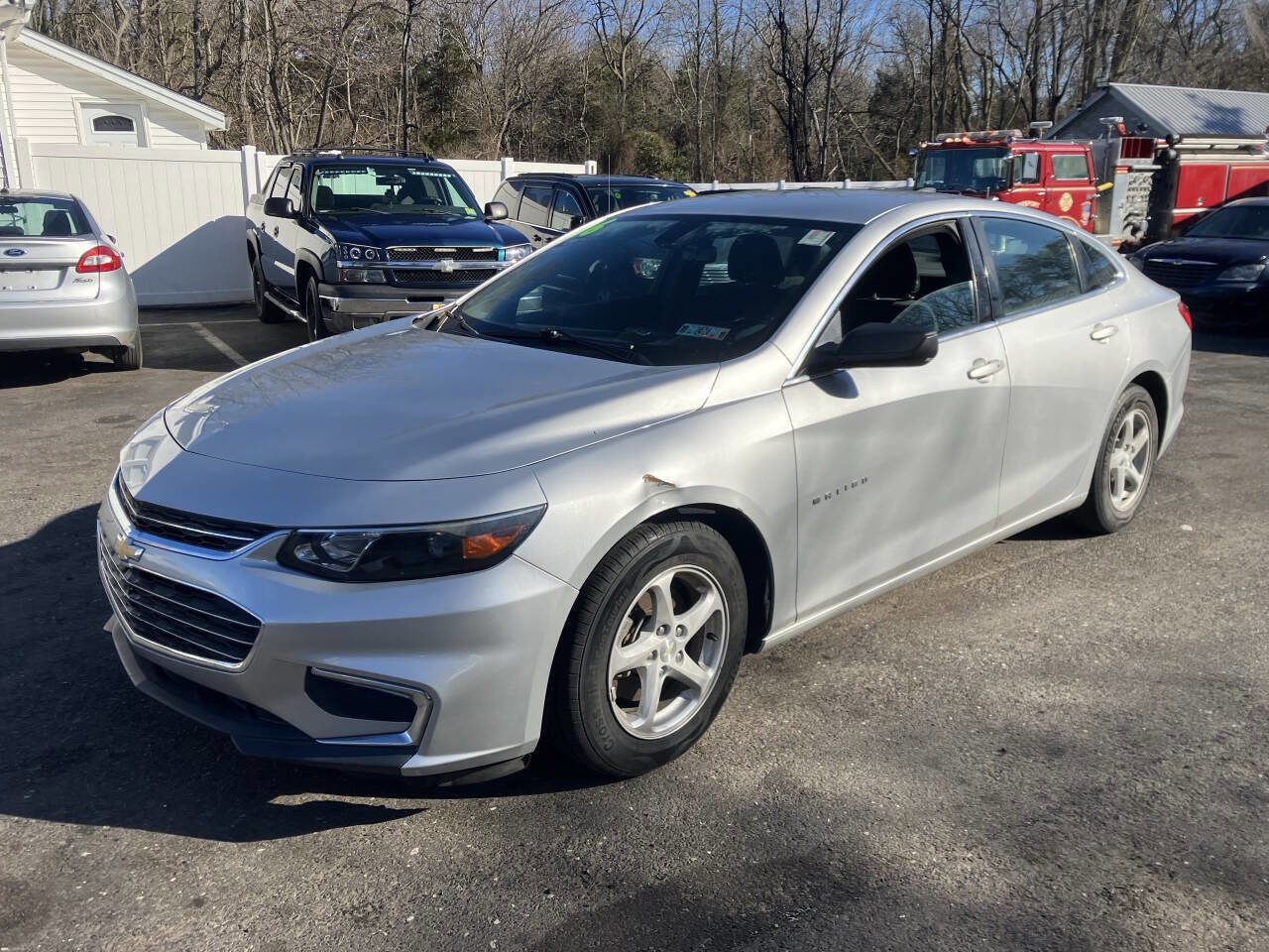Used 2016 Chevrolet Malibu LS FWD image 3