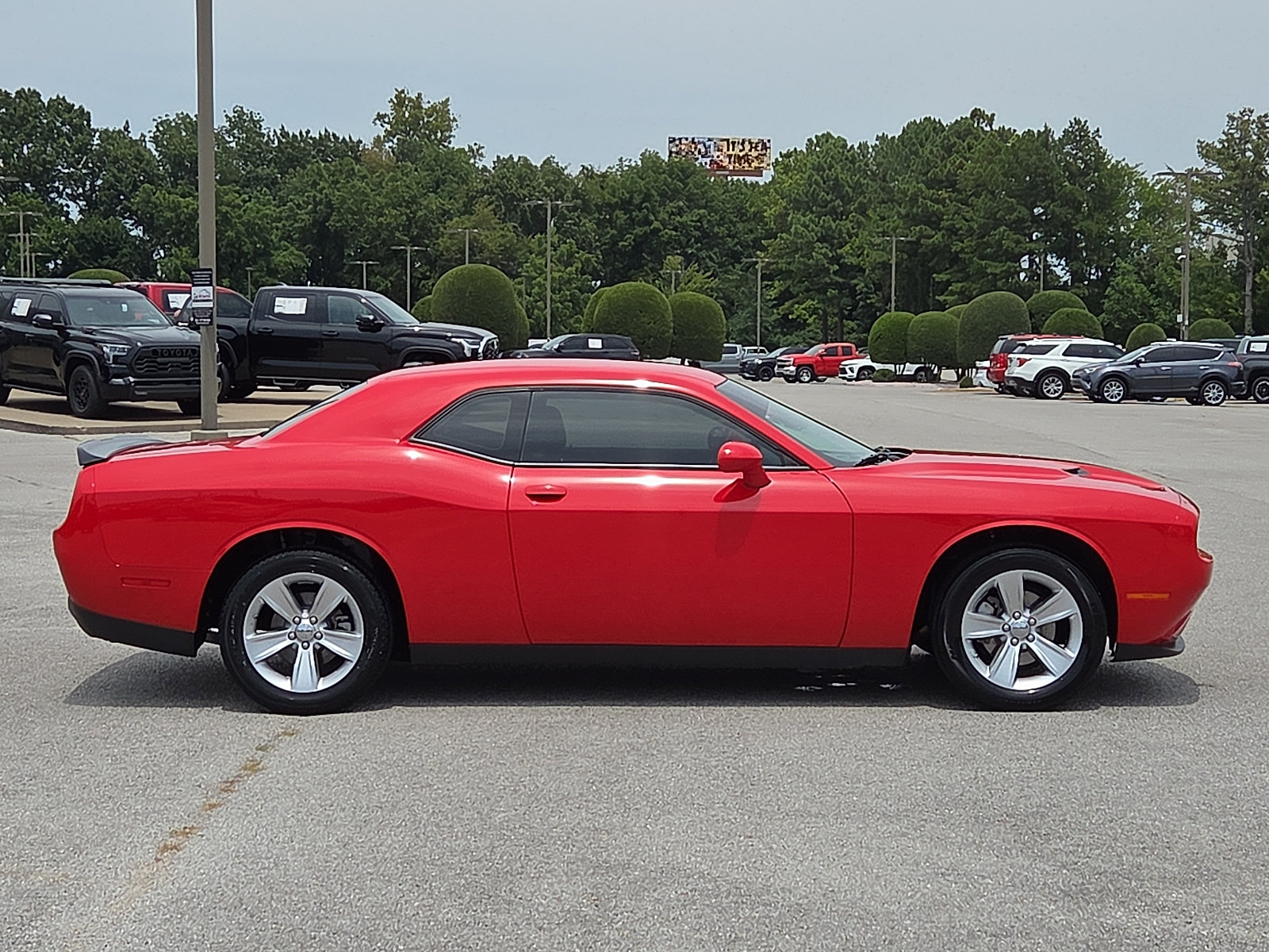 Used 2023 Dodge Challenger SXT RWD image 6