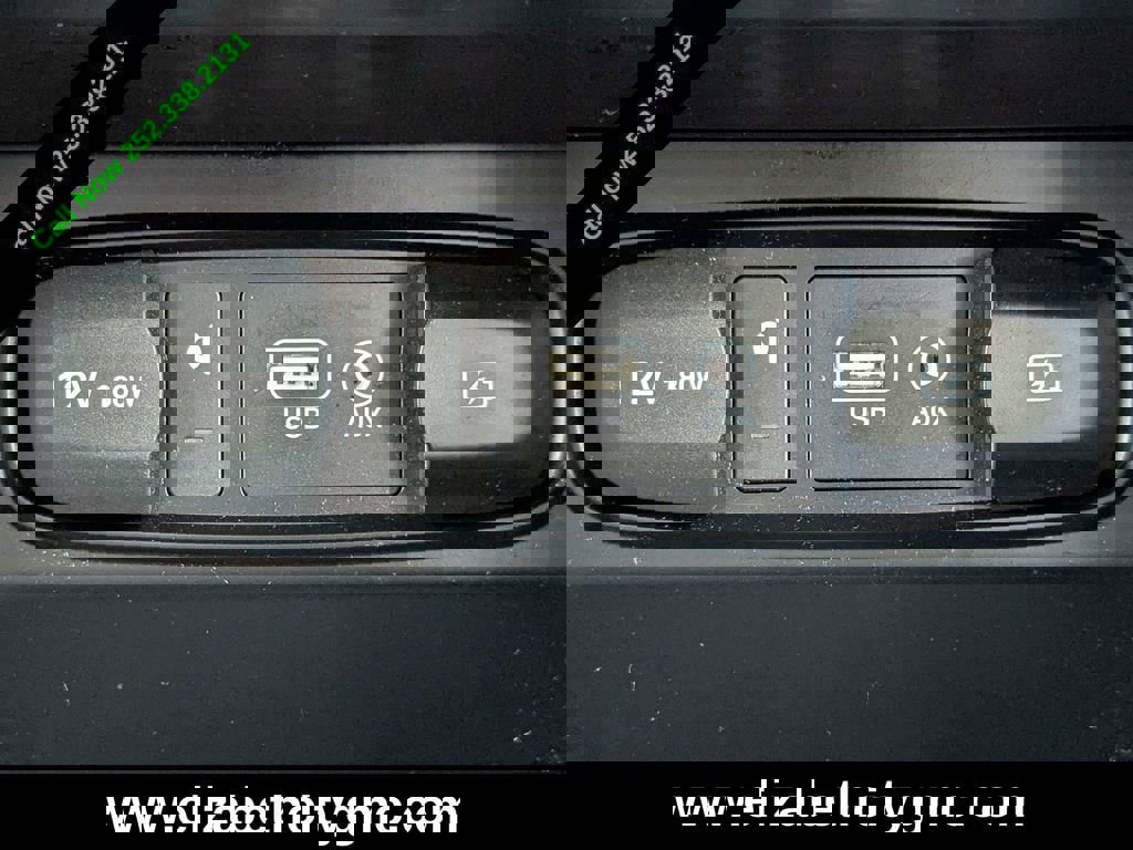 Used 2020 Hyundai Santa Fe Limited w/ Cargo Package image 34