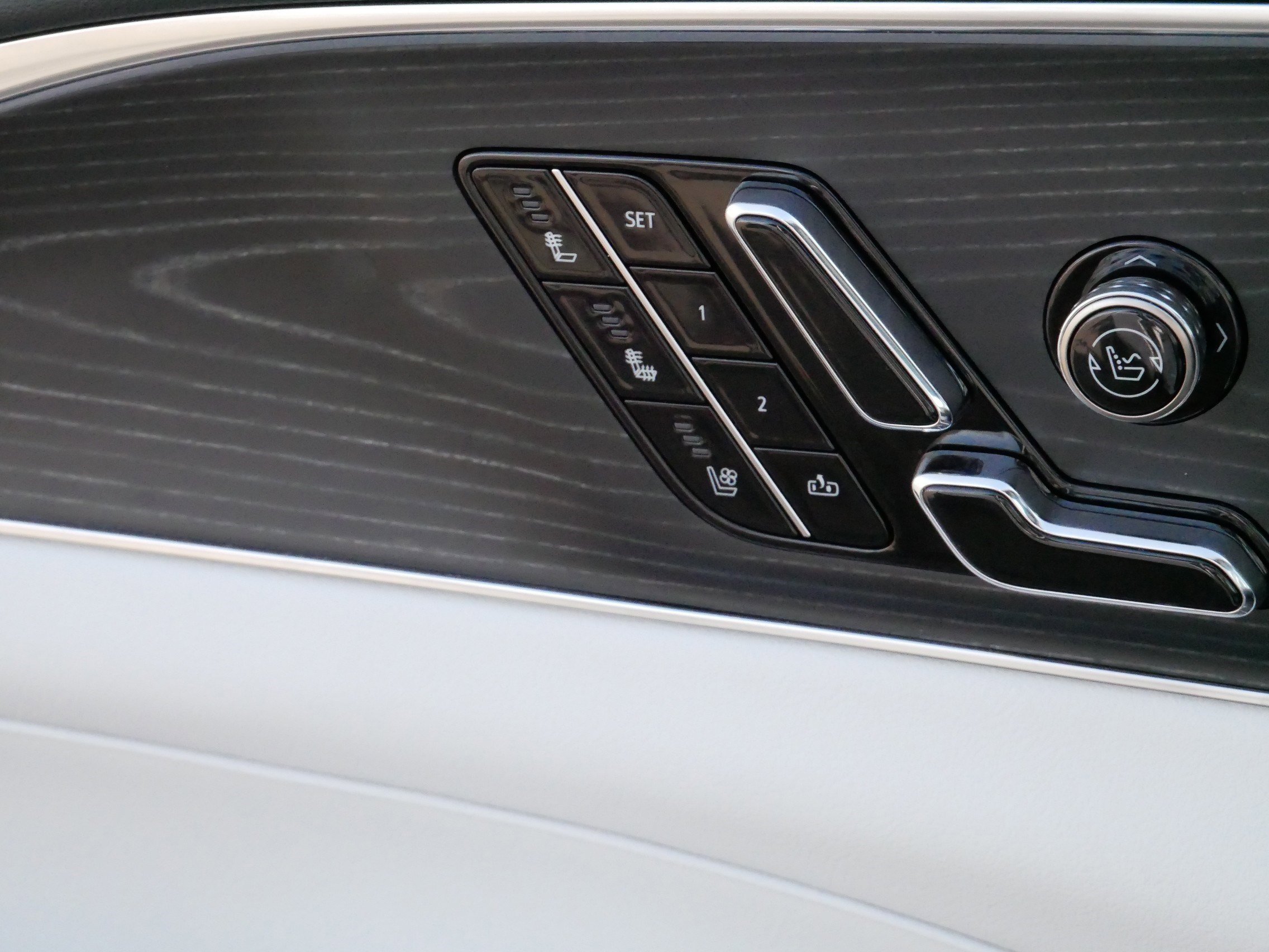 Certified 2024 Cadillac Lyriq Sport image 27