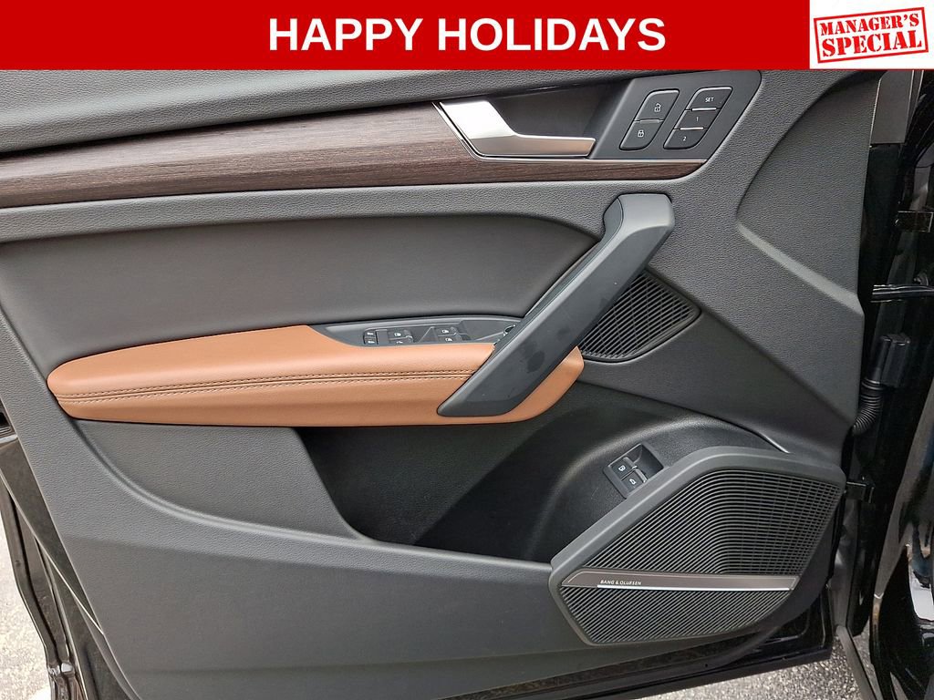 Used 2024 Audi Q5 e Premium Plus w/ Premium Plus Package image 13