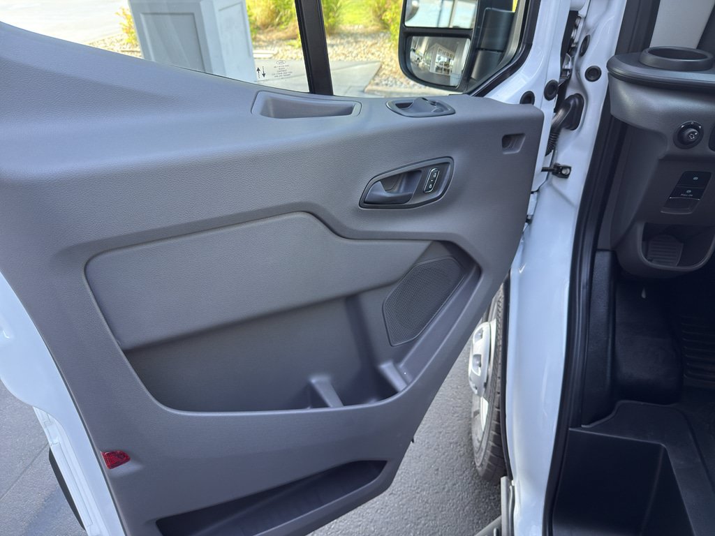 New 2026 Ford Transit 350 148 Medium Roof AWD image 18