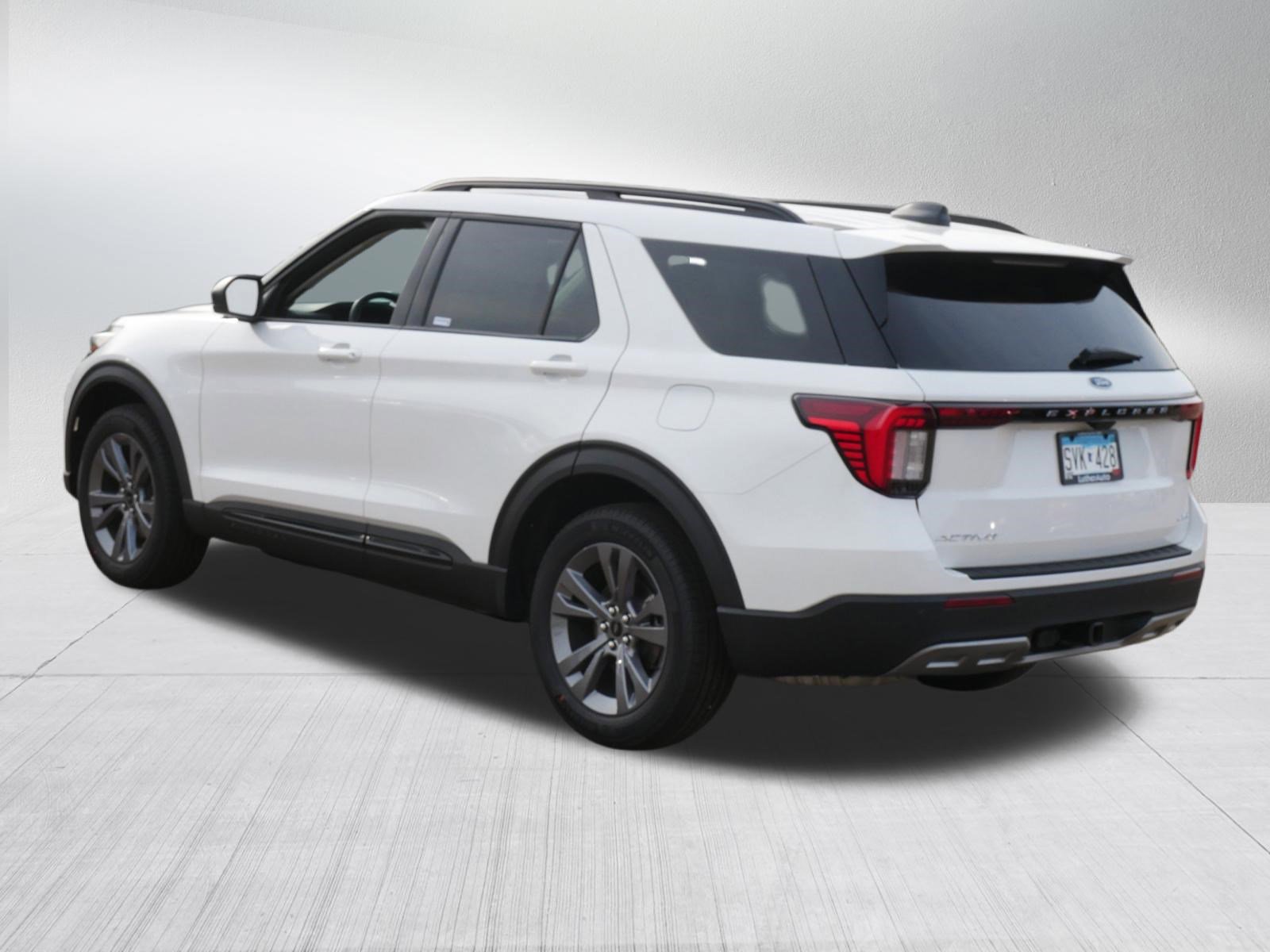 Used 2026 Ford Explorer Active w/ Active Comfort Package image 5