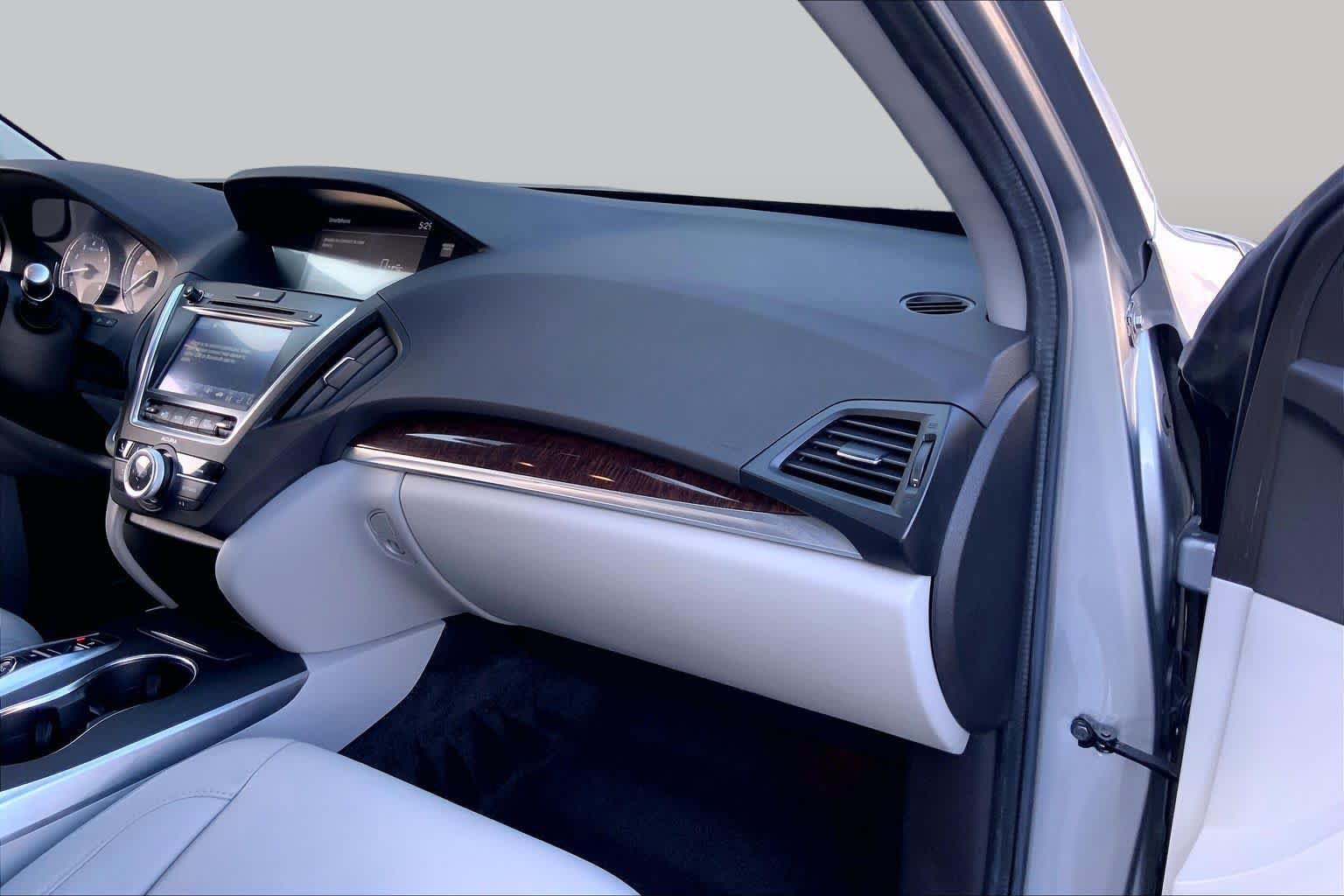 Used 2020 Acura MDX FWD image 18