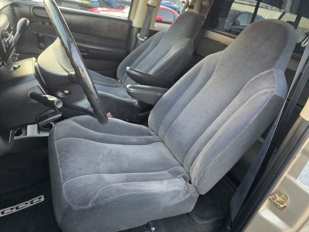 Used 2004 Dodge Dakota SXT w/ Tire & Handling Group image 17