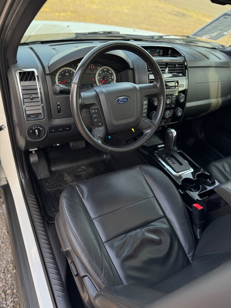 Used 2011 Ford Escape Limited w/ 302A Rapid Spec Order Code AWD/4WD image 28