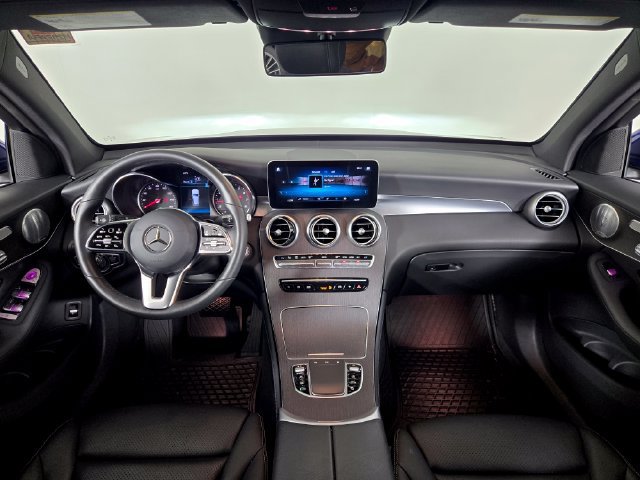 Used 2020 Mercedes-Benz GLC 300 4MATIC image 22