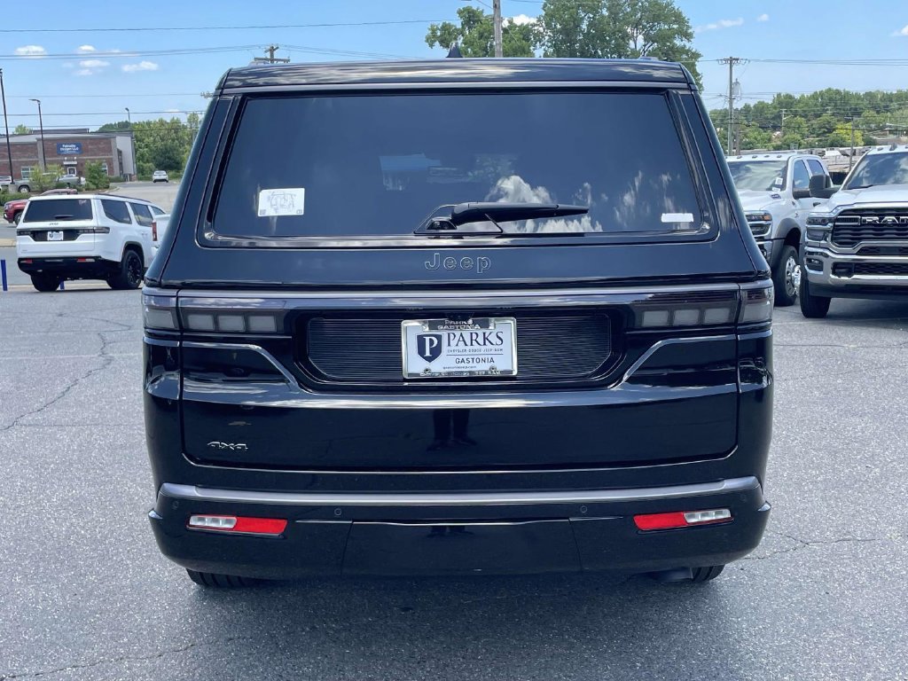 New 2026 Jeep Grand Wagoneer L Summit AWD/4WD image 7