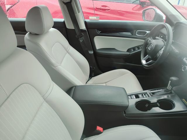 Used 2023 Honda Civic Touring image 4