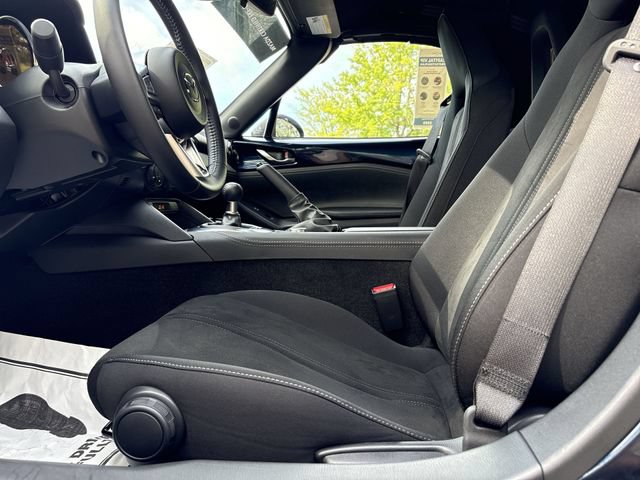 Certified 2025 MAZDA MX-5 Miata Club RWD image 12