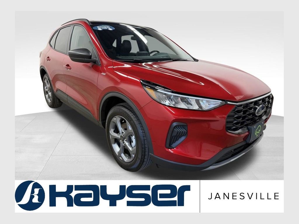Used 2025 Ford Escape ST-Line w/ Cold Weather Package AWD/4WD image 1