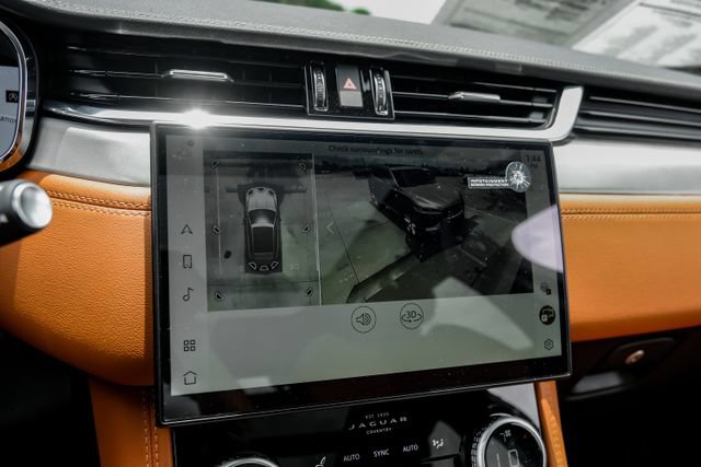 Used 2026 Jaguar F-PACE R-Dynamic S AWD/4WD image 27