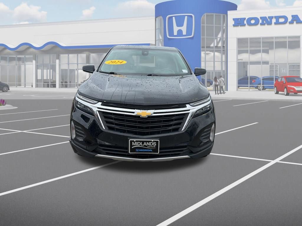 Used 2024 Chevrolet Equinox LT image 2