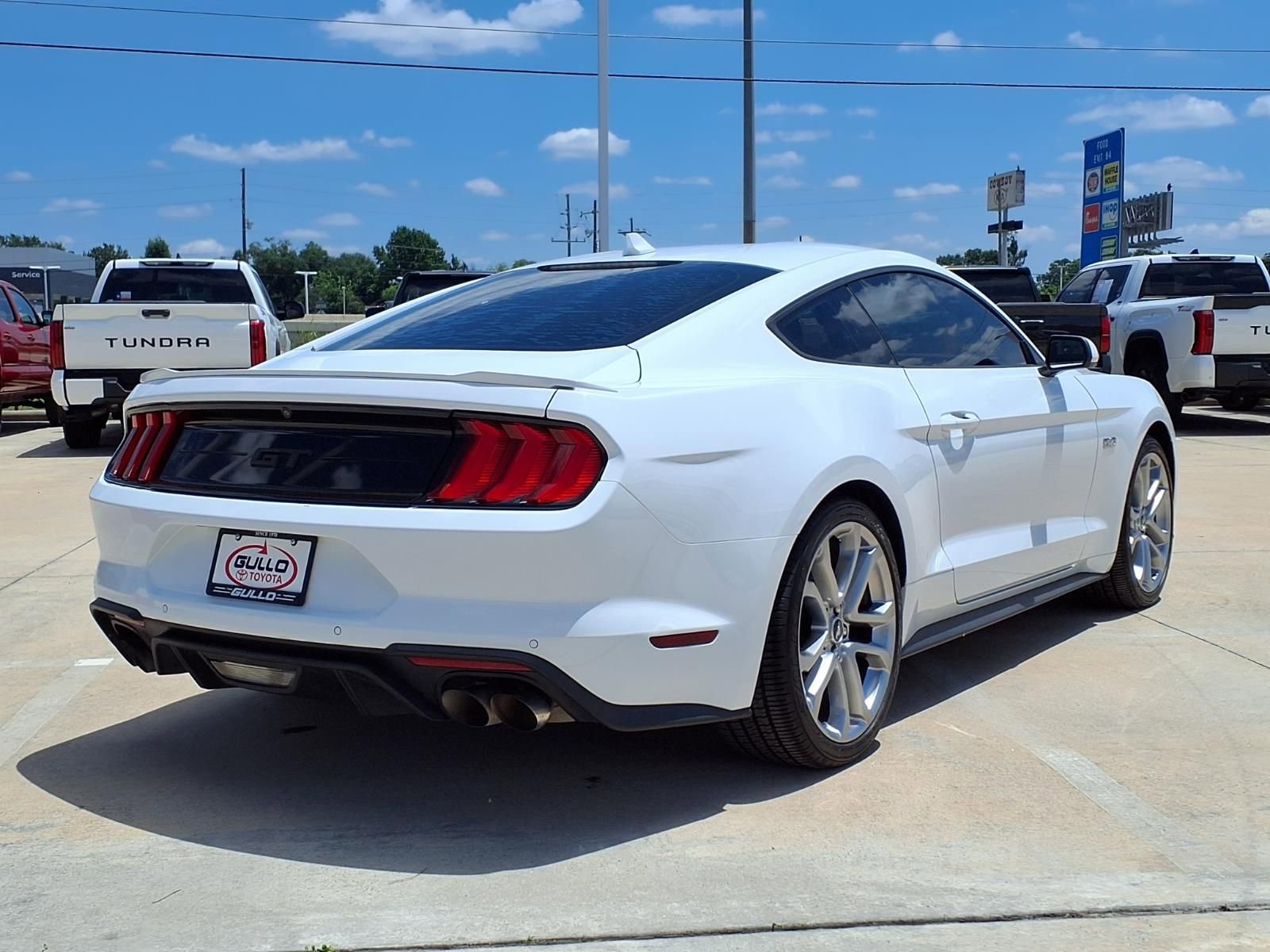 Used 2022 Ford Mustang GT Premium RWD image 6
