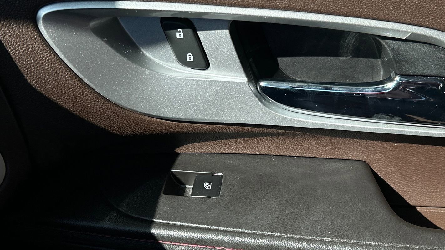 Used 2015 Chevrolet Equinox LT w/ Power Convenience Package FWD image 31