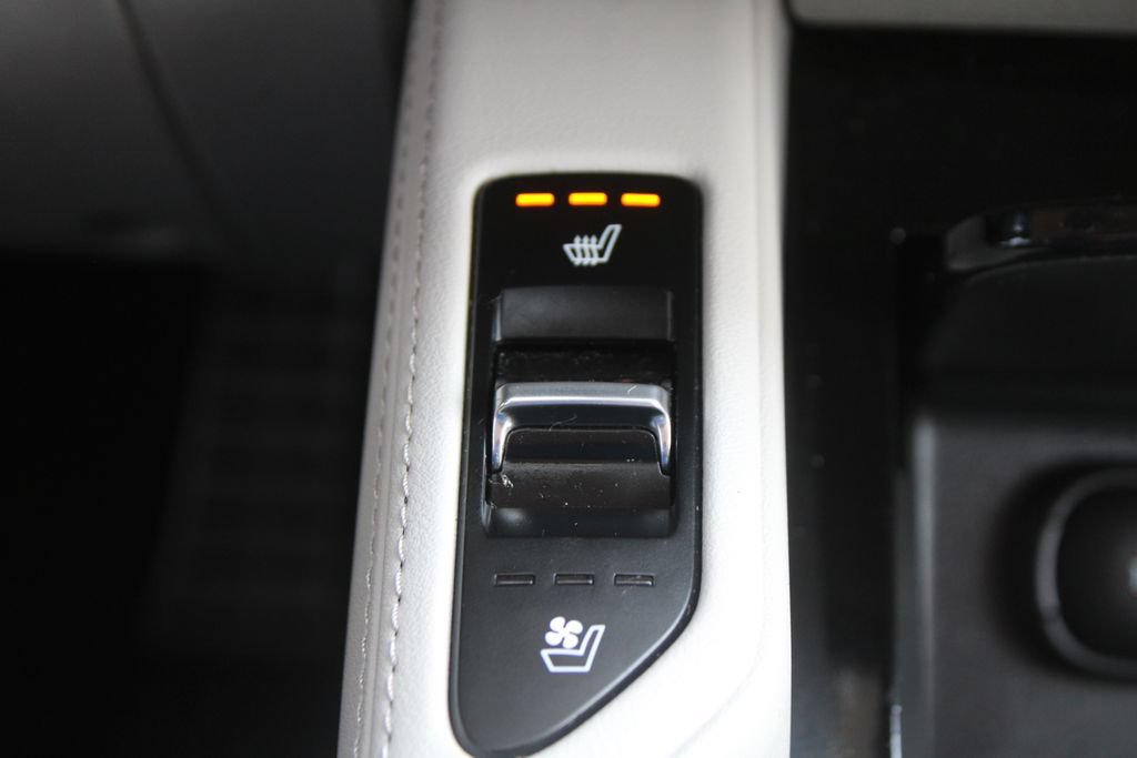 Certified 2022 Kia Telluride SX w/ SX Prestige Package AWD/4WD image 44