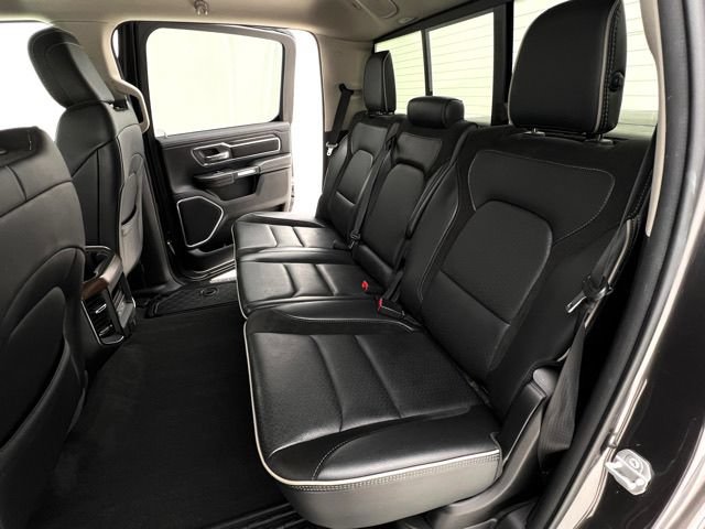 Used 2022 RAM 1500 Laramie AWD/4WD image 17