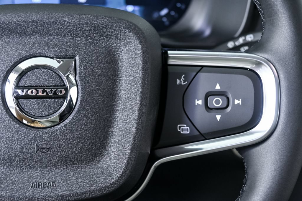 New 2026 Volvo XC40 B5 Core AWD/4WD image 10