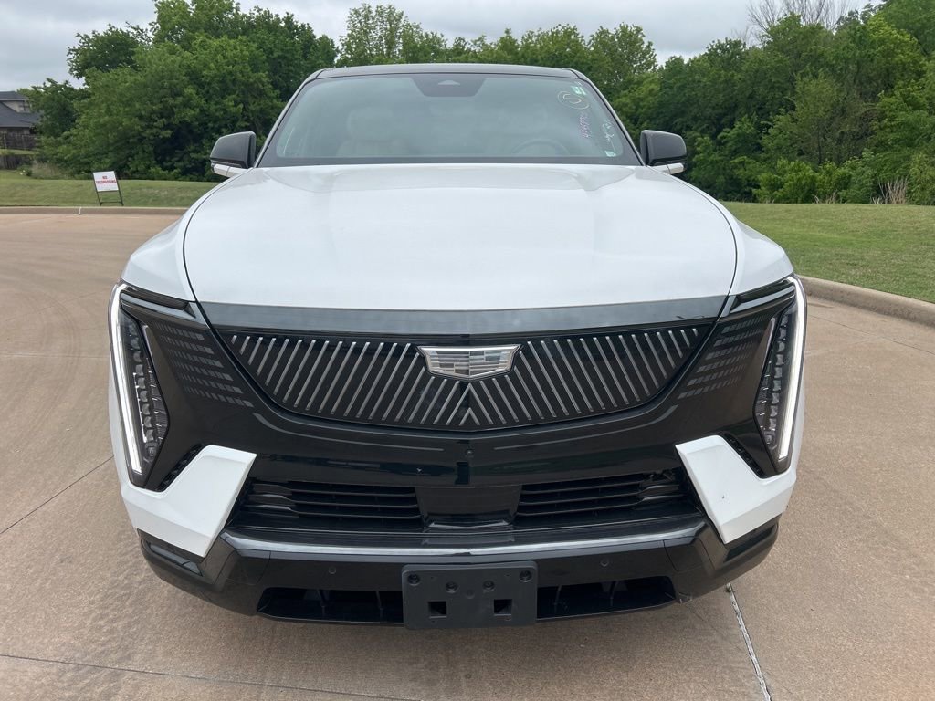 Used 2025 Cadillac Escalade IQ Sport 2 w/ LPO, ONYX Package AWD/4WD image 8