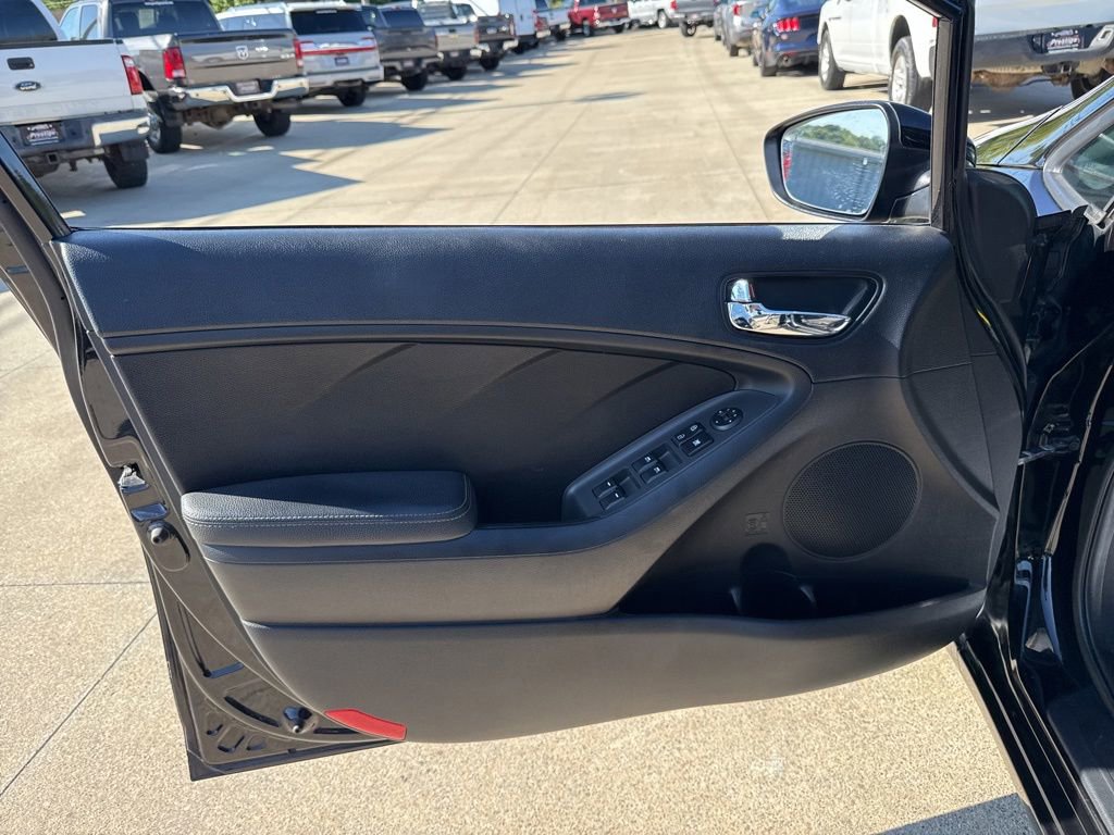 Used 2018 Kia Forte S w/ S Technology Plus Package FWD image 21