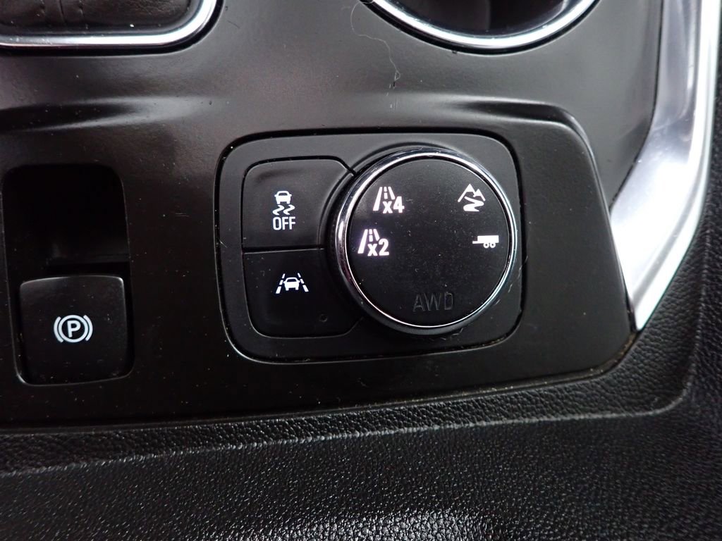 Used 2019 Chevrolet Traverse Premier w/ LPO, Blackout Package AWD/4WD image 10