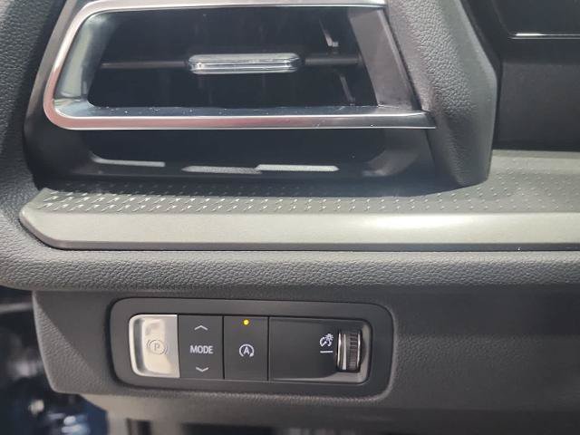 Used 2025 Chevrolet Traverse LT FWD image 22