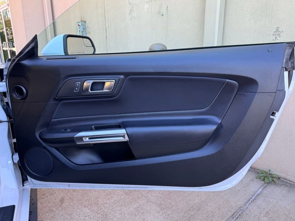 Used 2020 Ford Mustang EcoBoost image 17