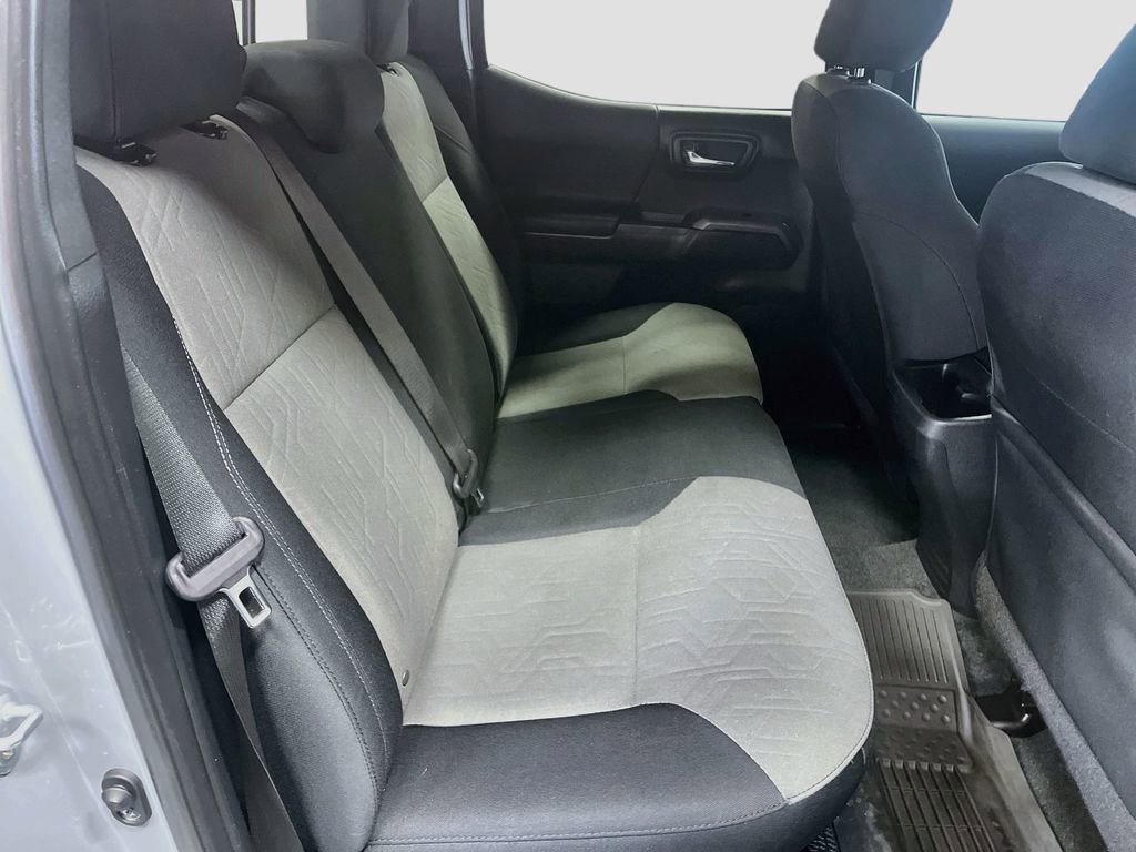 Used 2021 Toyota Tacoma TRD Off-Road w/ Technology Package AWD/4WD image 24