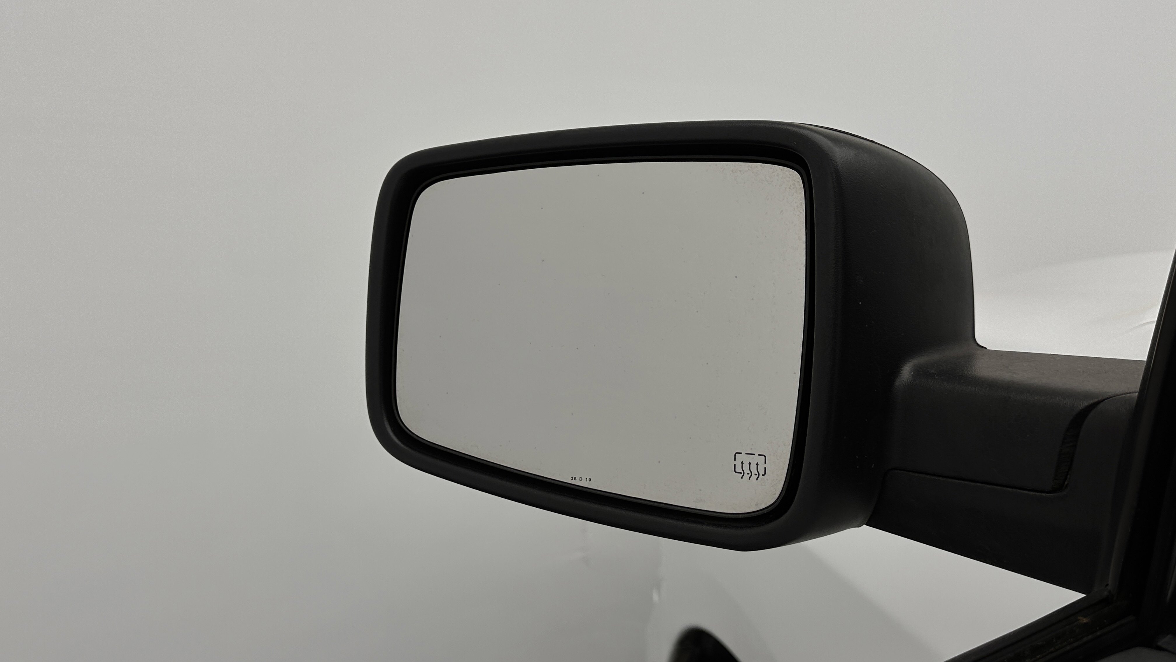 Used 2020 RAM 1500 Classic SLT image 12