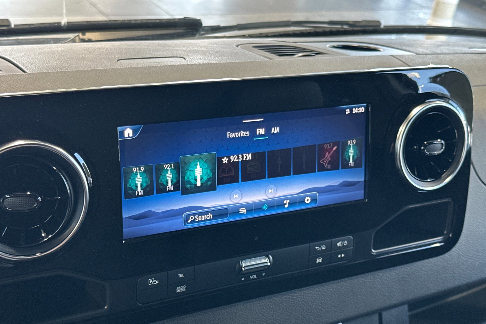 New 2024 Mercedes-Benz eSprinter 170 Cargo image 17