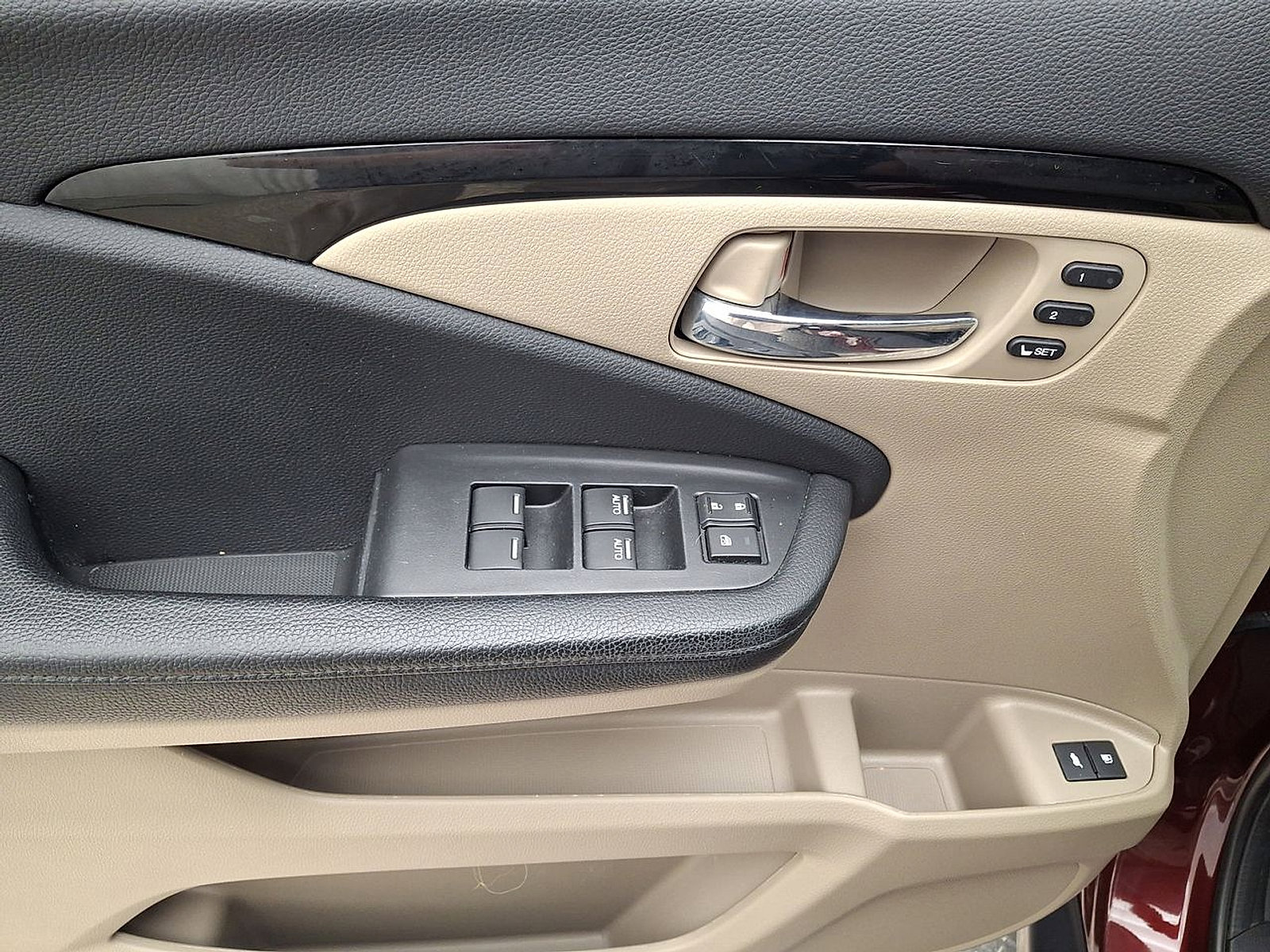 Used 2019 Honda Pilot Touring image 10