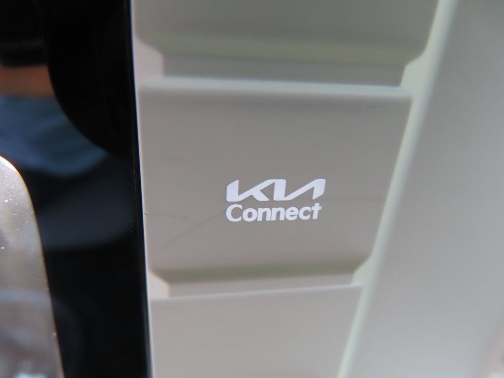 New 2025 Kia K4 LXS image 12