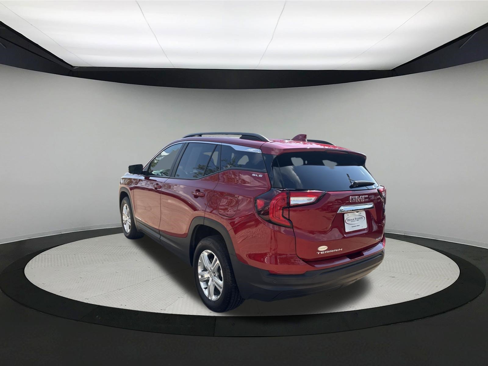 Used 2024 GMC Terrain SLE w/ Driver Convenience Package AWD/4WD image 5