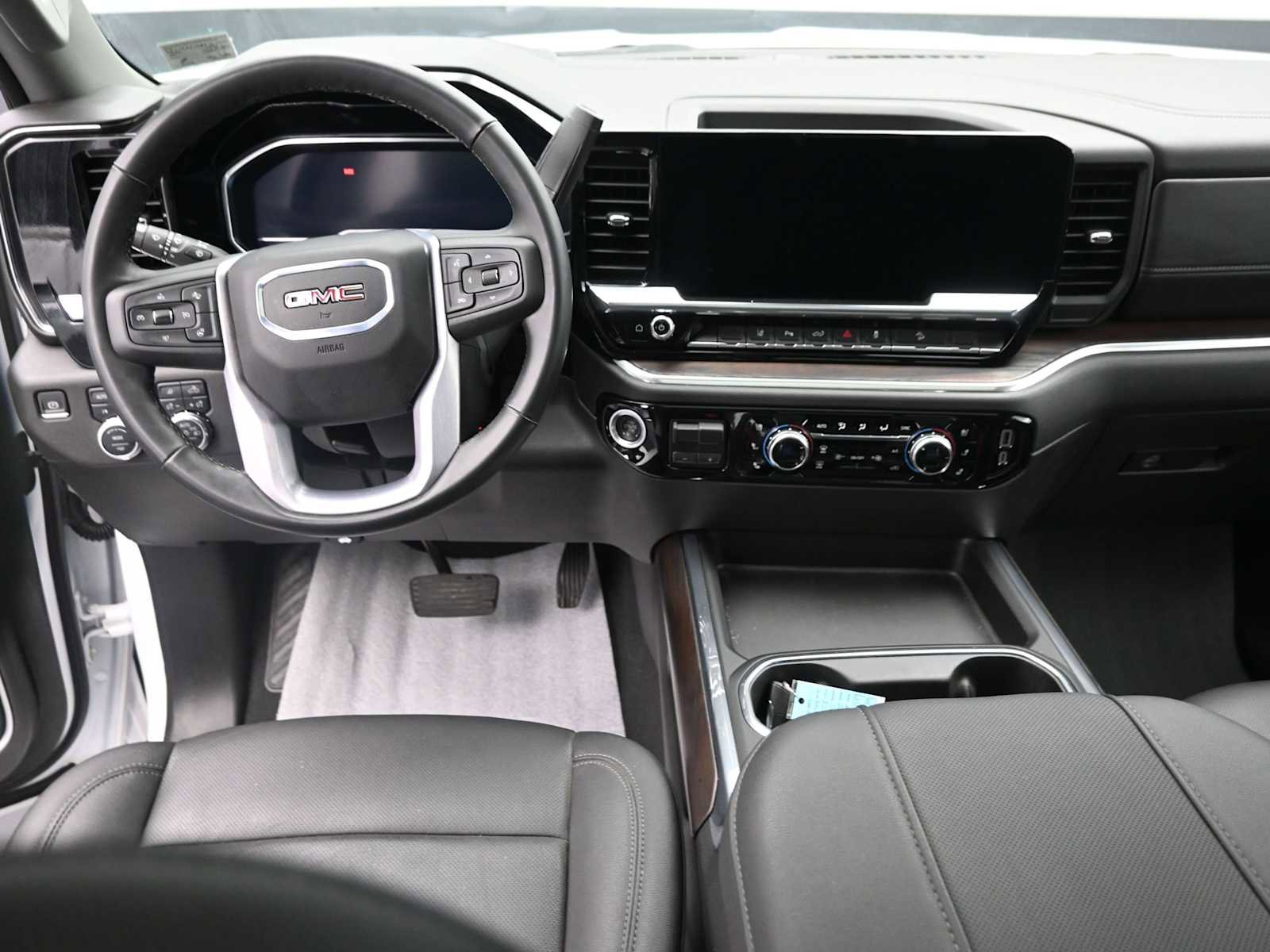 Used 2024 GMC Sierra 2500 SLT w/ SLT Premium Package image 12