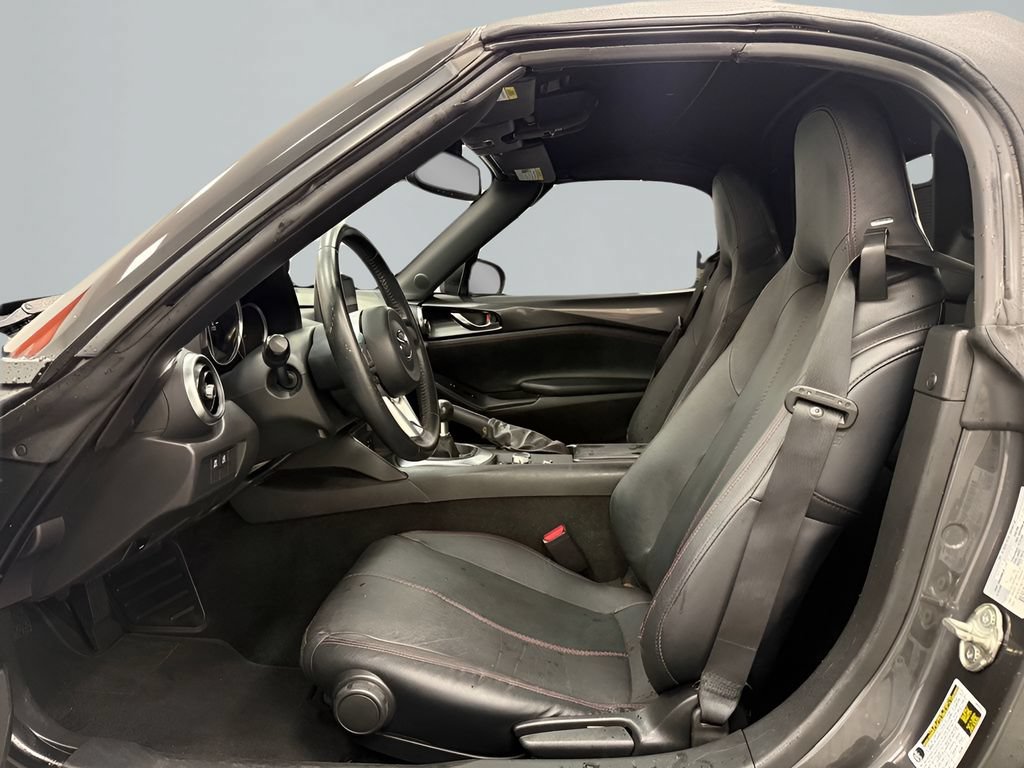 Used 2019 MAZDA MX-5 Miata Grand Touring w/ GT-S Package RWD image 25