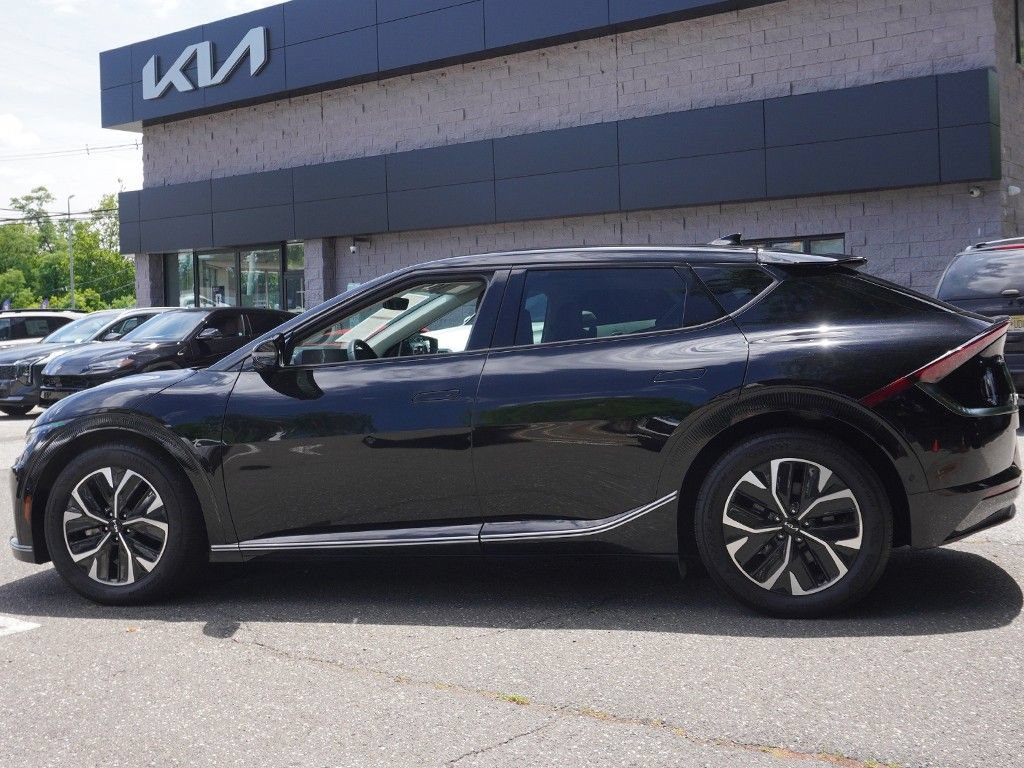 Used 2022 Kia EV6 Wind w/ Wind Technology Package AWD/4WD image 19