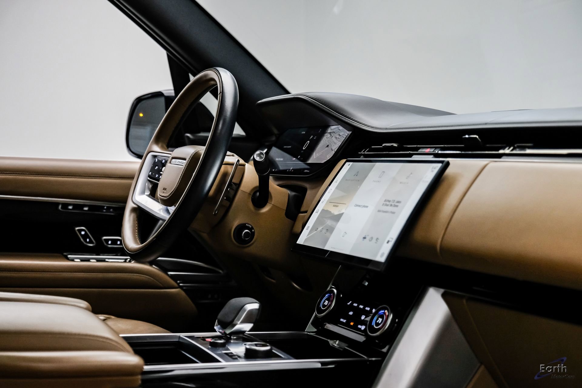 Used 2023 Land Rover Range Rover SE image 46