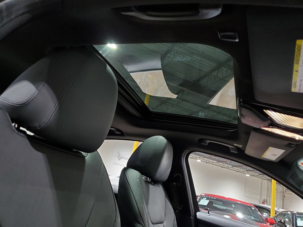 Used 2020 BMW 330i Sedan w/ Convenience Package RWD image 15