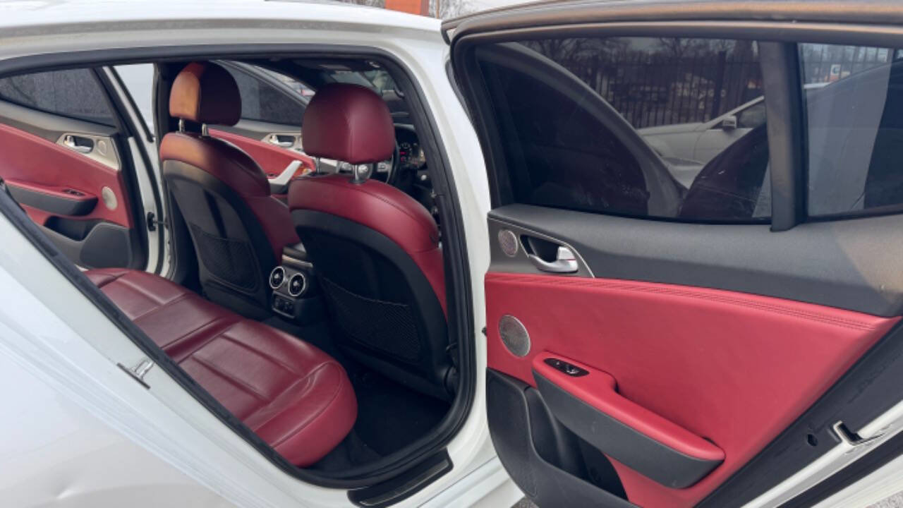 Used 2020 Kia Stinger GT2 image 17