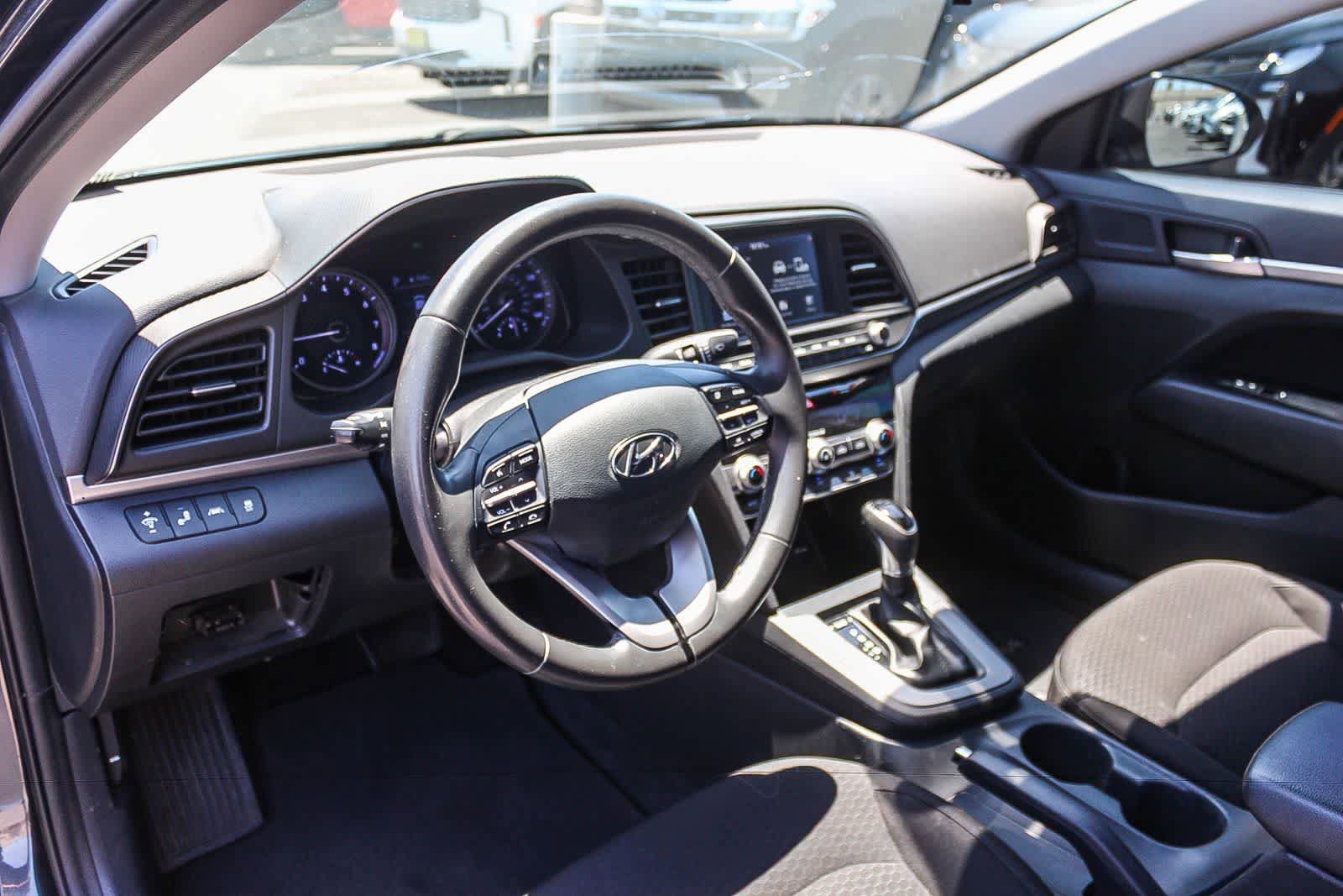 Used 2020 Hyundai Elantra Value Edition w/ Cargo Package (C1) FWD image 22