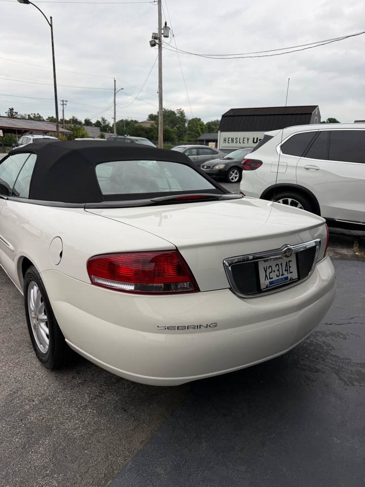 Used 2001 Chrysler Sebring LXi FWD image 2