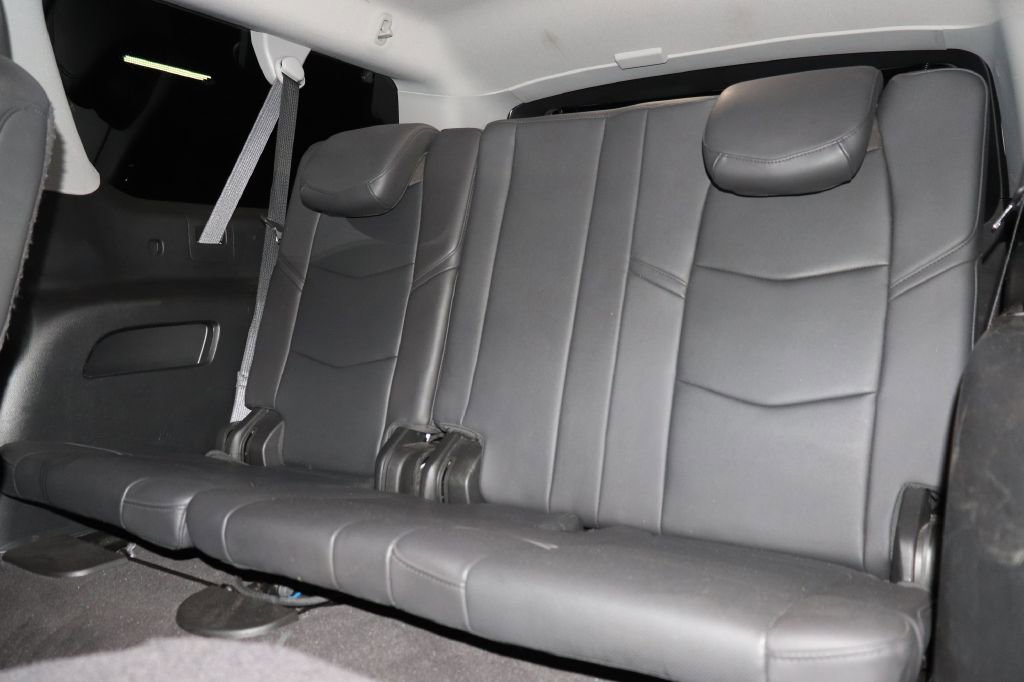 Used 2020 Cadillac Escalade ESV Premium Luxury image 22