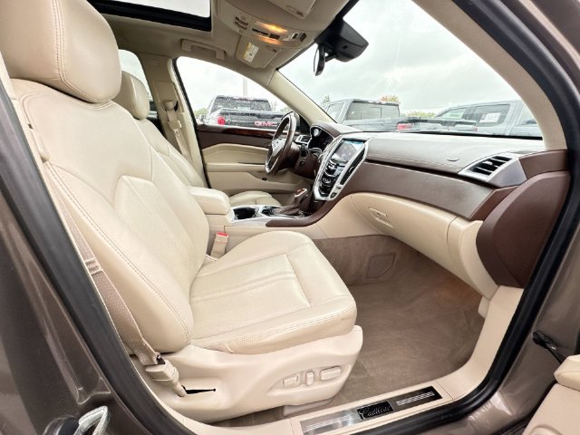 Used 2014 Cadillac SRX Luxury w/ Driver Awareness Package AWD/4WD image 30